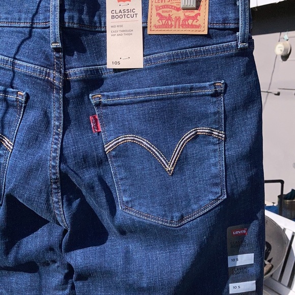 NWT Host Pick 6/4 Levi's Classic Boot Cut Jeans MSRP $59.50 - Picture 8 of 10